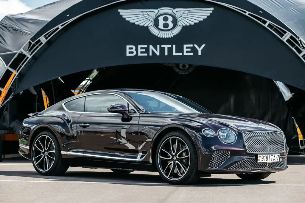 Bentley Continental GT и рынок люксовых авто с пробегом в РФ: итоги 2025
