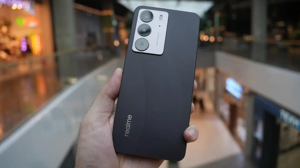 Realme C75: Обзор старичка с батареей 5828 мАч