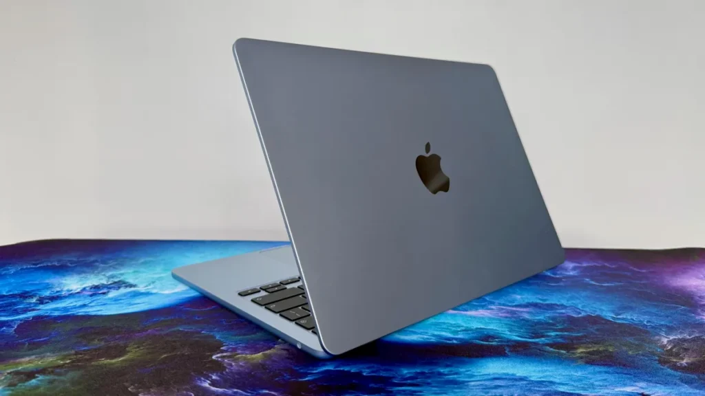 MacBook Air M5 2026: обзор характеристик и тесты нейросетей