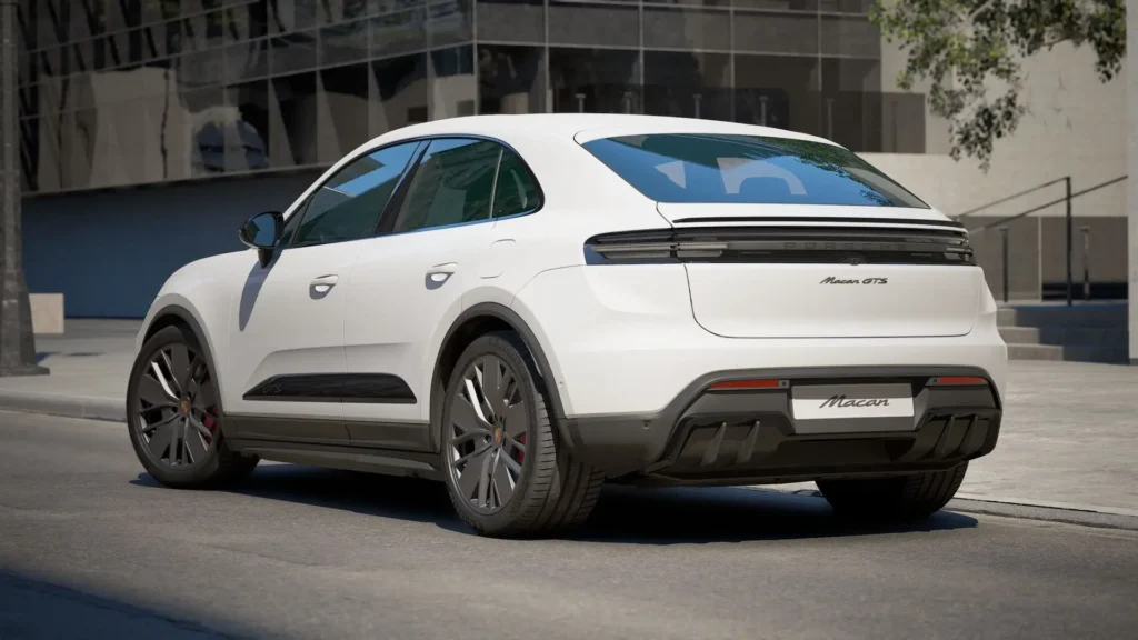 Porsche Macan GTS Electric — новая мощная версия Macan EV от $107 650: обзор динамики, зарядки и сравнение с обычным Macan Electric